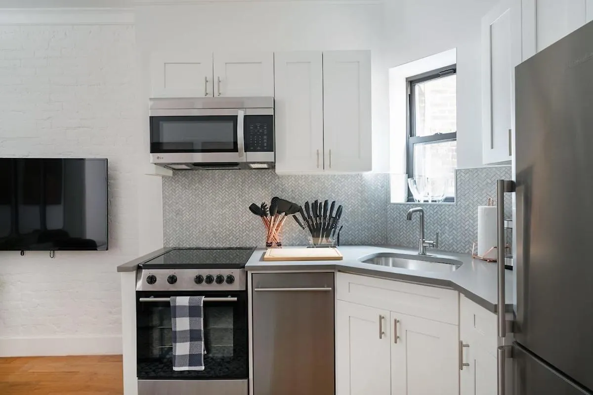 1290-16 New Renovated 2 Bedrooms In Ues New York